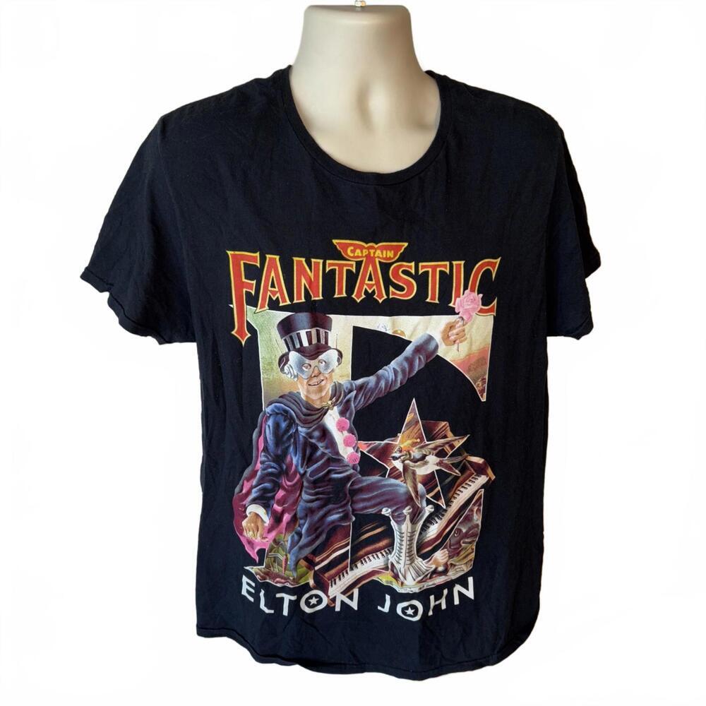 CAPTAIN FANTASTIC‎ ELTON JOHN BLACK TSHIRT Size large